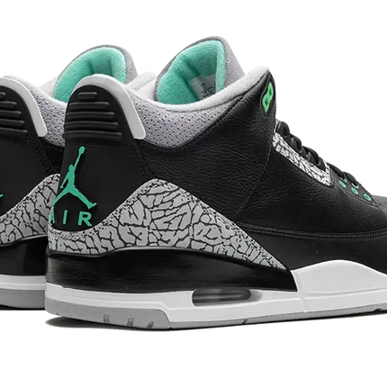 Air Jordan Air Jordan 3 Retro Green Glow - CT8532-031 / DM0967-031