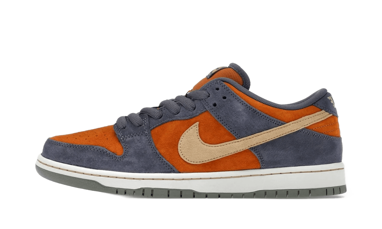 SB Dunk Low Light Carbon Monarch - HF3063-002